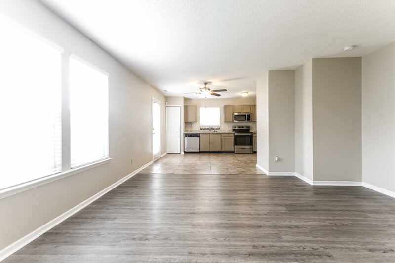 1,790/Mo, 9156 Wandflower Dr Indianapolis, IN 46231 Living Room View 2