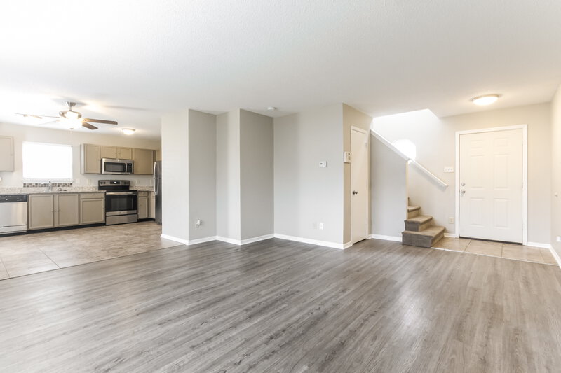 1,790/Mo, 9156 Wandflower Dr Indianapolis, IN 46231 Living Room View 3