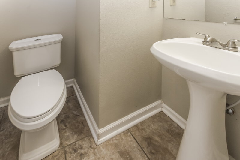 1,790/Mo, 9156 Wandflower Dr Indianapolis, IN 46231 Powder Room View