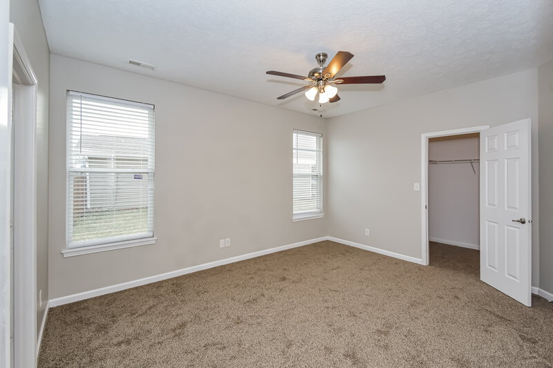 1,595/Mo, 2939 E Tabor St Indianapolis, IN 46203 Main Bedroom View