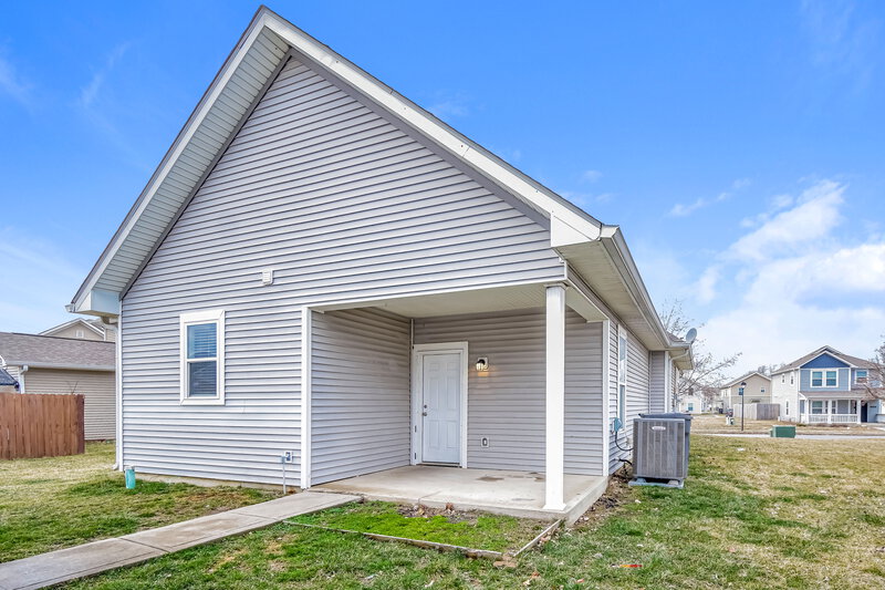 1,595/Mo, 2939 E Tabor St Indianapolis, IN 46203 Rear View