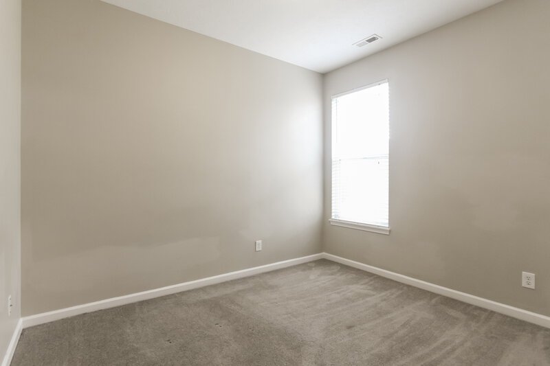 1,595/Mo, 2939 E Tabor St Indianapolis, IN 46203 Bedroom View 5