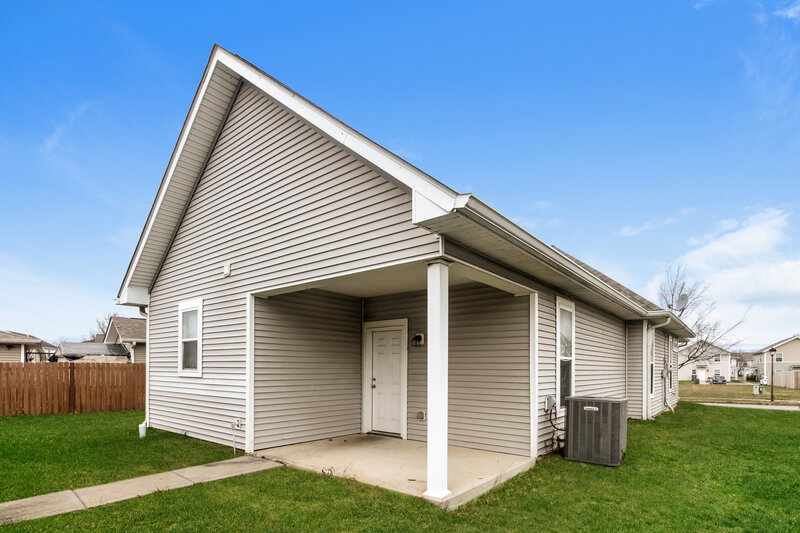 1,595/Mo, 2939 E Tabor St Indianapolis, IN 46203 Rear View 3