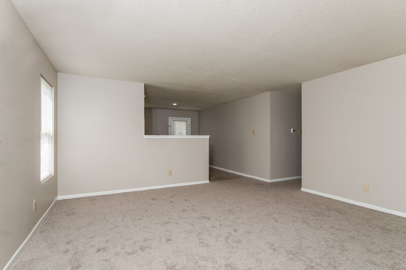 1,495/Mo, 8060 States Bend Dr Indianapolis, IN 46239 Living Room View