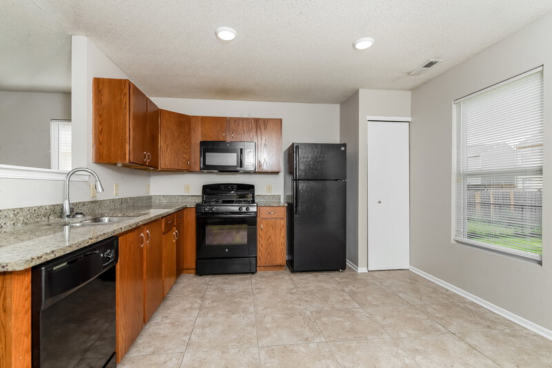 1,495/Mo, 8060 States Bend Dr Indianapolis, IN 46239 Kitchen View