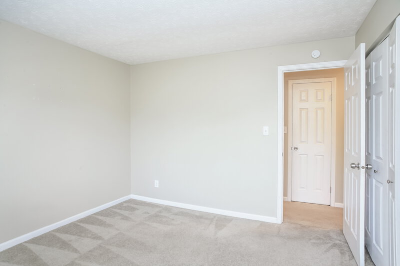 1,695/Mo, 3903 Bonn Dr Indianapolis, IN 46228 Dining Room View