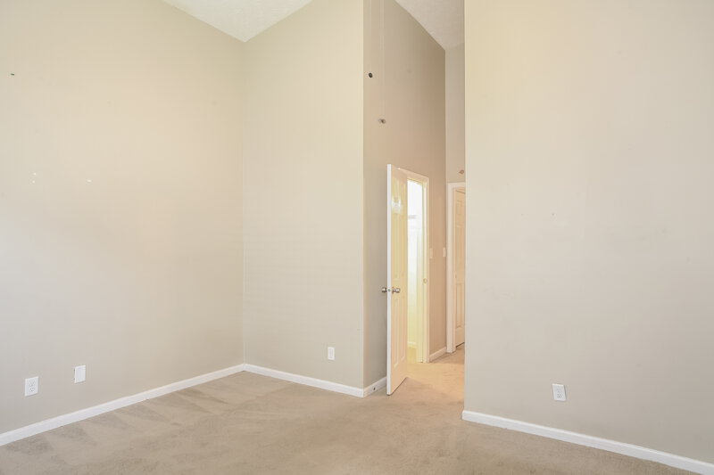1,695/Mo, 3903 Bonn Dr Indianapolis, IN 46228 Main Bedroom View