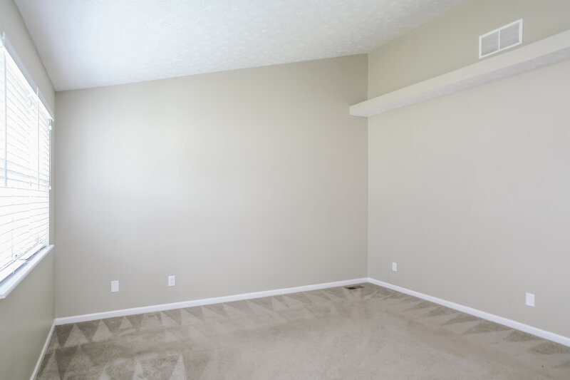 1,695/Mo, 3903 Bonn Dr Indianapolis, IN 46228 Bedroom View 4