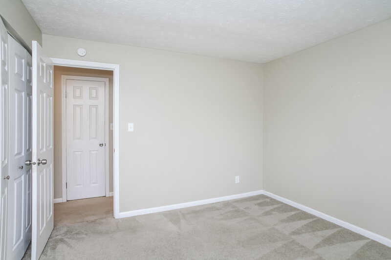 1,695/Mo, 3903 Bonn Dr Indianapolis, IN 46228 Bedroom View 6