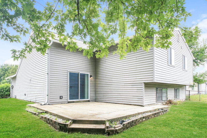 1,695/Mo, 3903 Bonn Dr Indianapolis, IN 46228 Side View