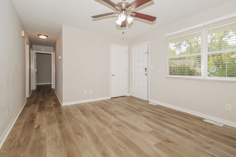 1,345/Mo, 4404 Mesa Ct Indianapolis, IN 46241 Living Room View