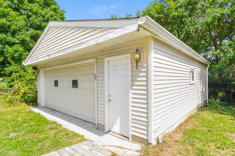 1,345/Mo, 4404 Mesa Ct Indianapolis, IN 46241 Rear View