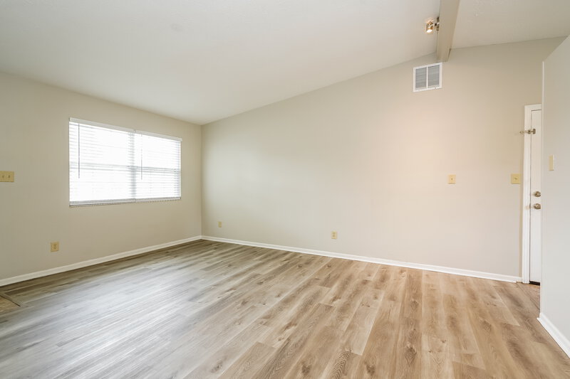 1,700/Mo, 3628 Valley Lake Dr Indianapolis, IN 46227 Living Room View