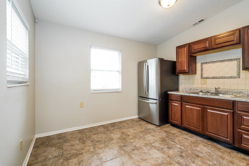 1,700/Mo, 3628 Valley Lake Dr Indianapolis, IN 46227 Kitchen View