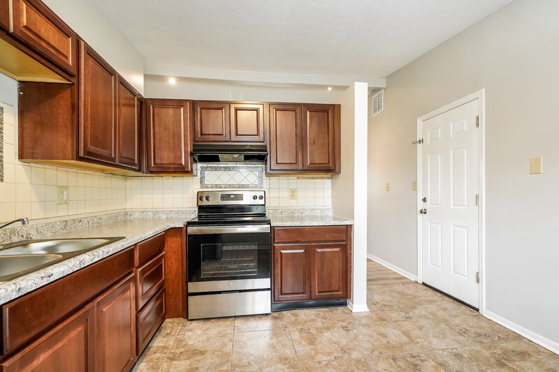 1,700/Mo, 3628 Valley Lake Dr Indianapolis, IN 46227 Kitchen View 3