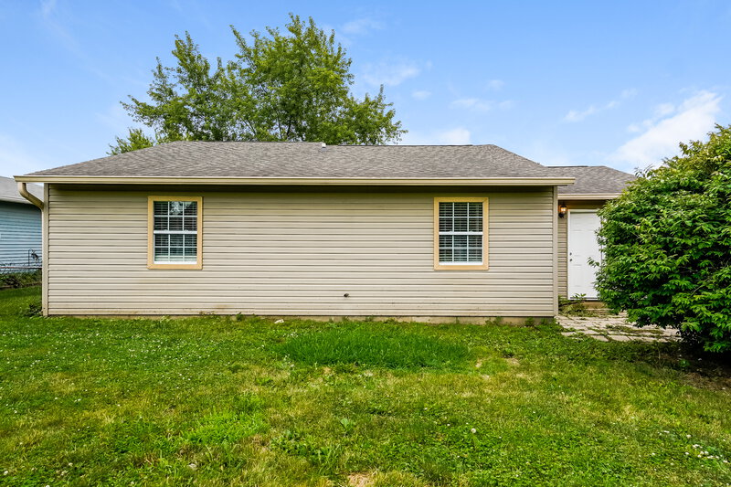 1,700/Mo, 3628 Valley Lake Dr Indianapolis, IN 46227 Rear View