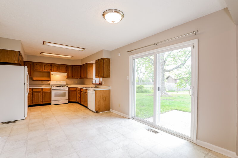 2,035/Mo, 476 Spring Dr GREENWOOD, IN 46143 Dining Room View