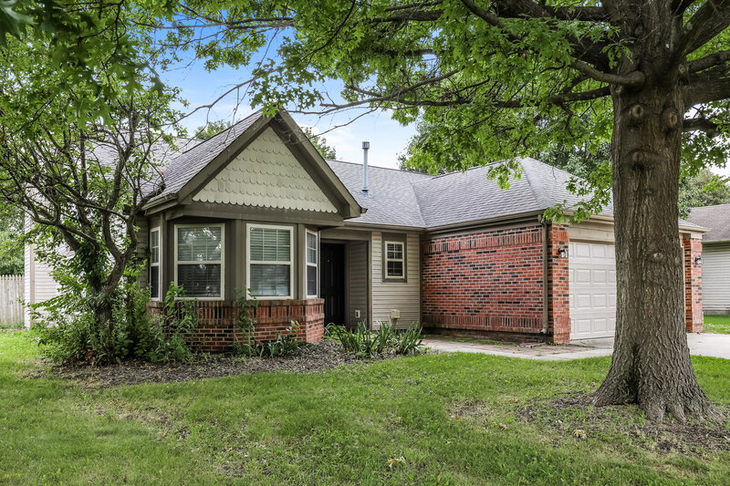 1,875/Mo, 1215 Paul Dr Indianapolis, IN 46229 Front View