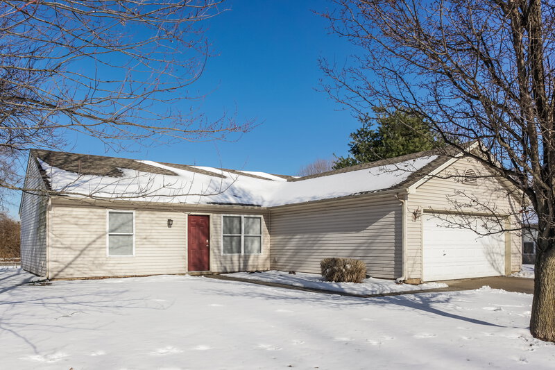 1,505/Mo, 5314 Claybrooke Dr Indianapolis, IN 46221 Front View