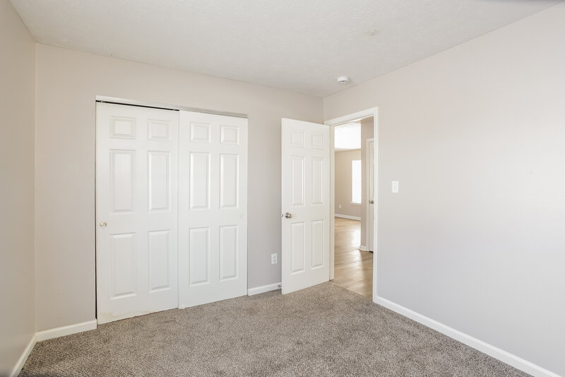 1,505/Mo, 5314 Claybrooke Dr Indianapolis, IN 46221 Bedroom View