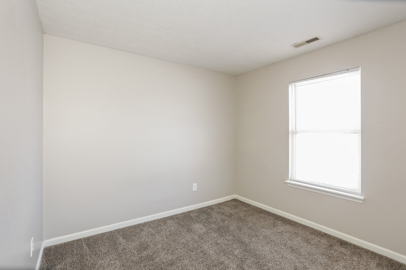 1,505/Mo, 5314 Claybrooke Dr Indianapolis, IN 46221 Bedroom View 2