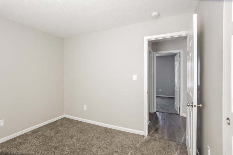 1,505/Mo, 5314 Claybrooke Dr Indianapolis, IN 46221 Bedroom View 3
