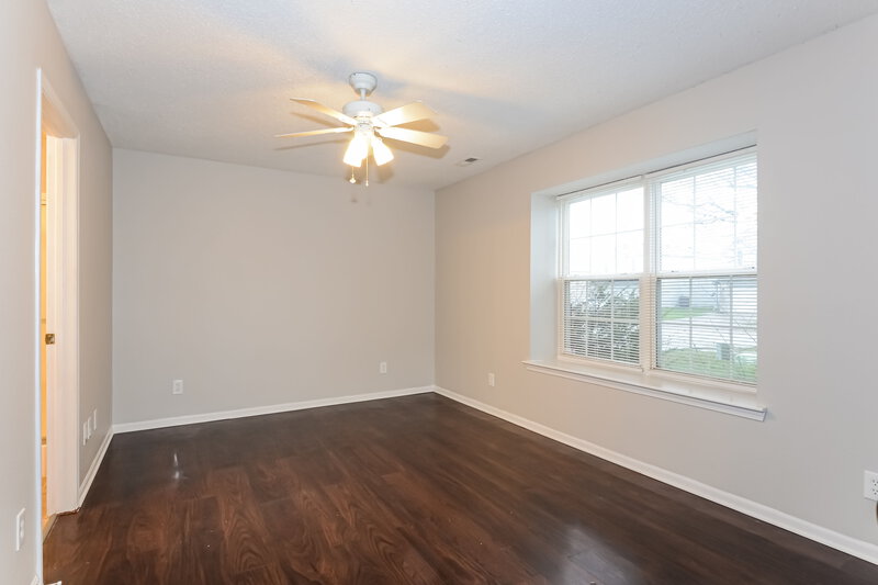 1,680/Mo, 5909 Prairie Meadow Dr Indianapolis, IN 46221 Main Bedroom View