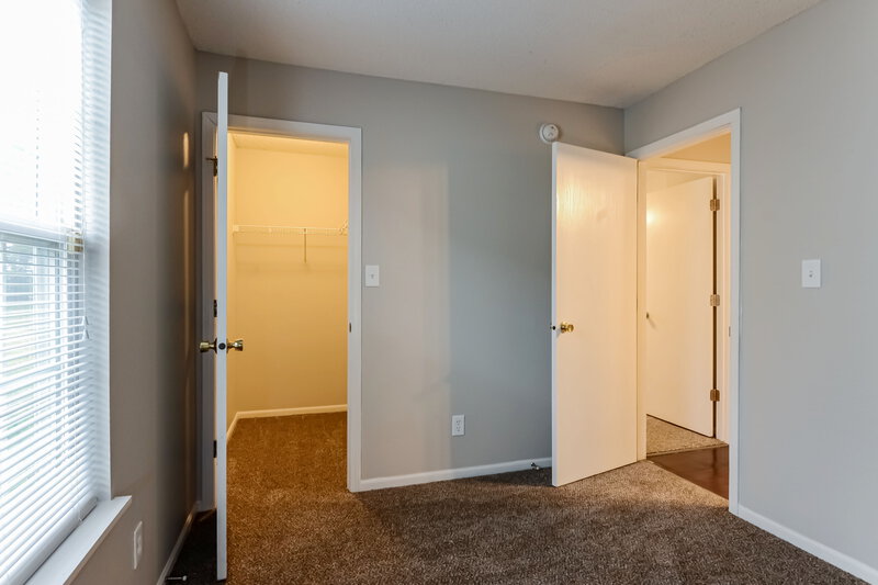 1,680/Mo, 5909 Prairie Meadow Dr Indianapolis, IN 46221 Bedroom View 4
