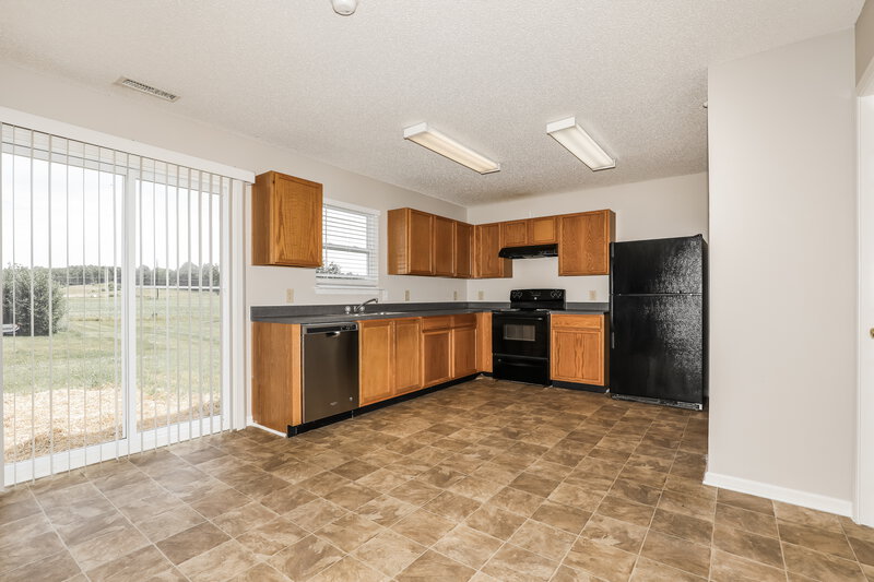 2,085/Mo, 11351 N Creekside Dr Monrovia, IN 46157 Dining Room View
