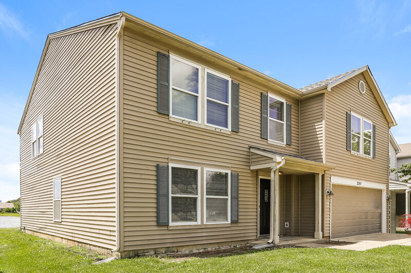 1,700/Mo, 2250 Cedarmill Dr Franklin, IN 46131 Front View