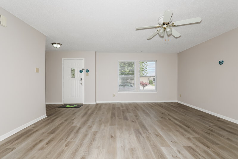1,700/Mo, 2250 Cedarmill Dr Franklin, IN 46131 Living Room View 2