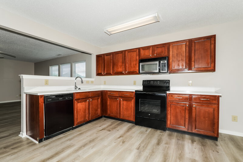 1,700/Mo, 2250 Cedarmill Dr Franklin, IN 46131 Kitchen View