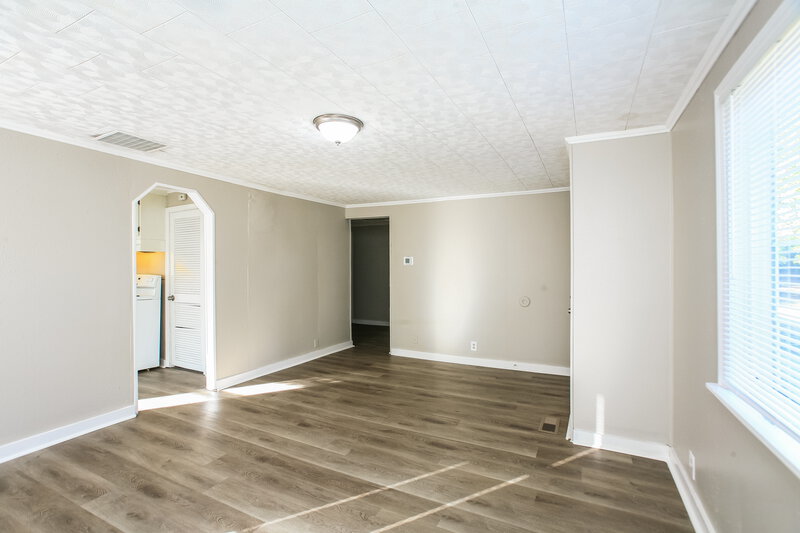 1,455/Mo, 903 Jackson St Lebanon, IN 46052 Living Room View 3