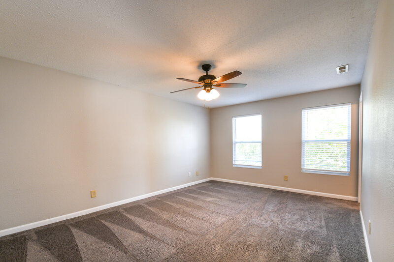 2,690/Mo, 958 Streamside Dr Greenfield, IN 46140 Main Bedroom View