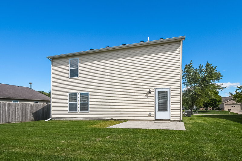 2,690/Mo, 958 Streamside Dr Greenfield, IN 46140 Rear View 2