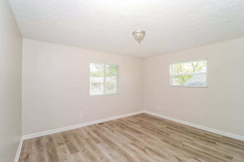 0/Mo, 3417 SUMMERFIELD DR INDIANAPOLIS, IN 46214 Main Bedroom View