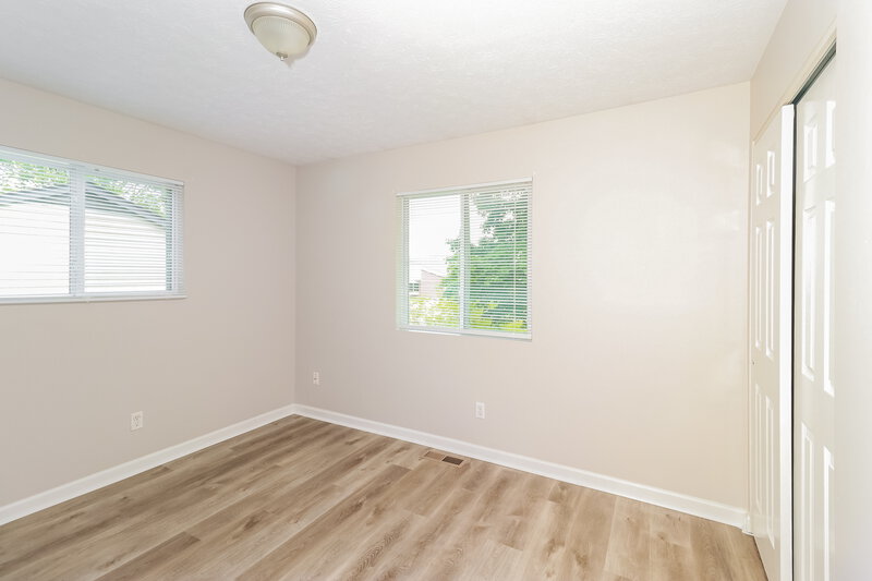 0/Mo, 3417 SUMMERFIELD DR INDIANAPOLIS, IN 46214 Main Bedroom View 2