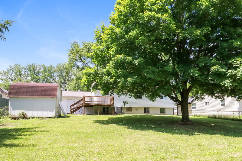 0/Mo, 3417 SUMMERFIELD DR INDIANAPOLIS, IN 46214 Rear View