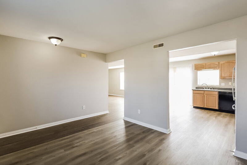 1,765/Mo, 211 Allen Ln New Whiteland, IN 46184 Dining Room View 2