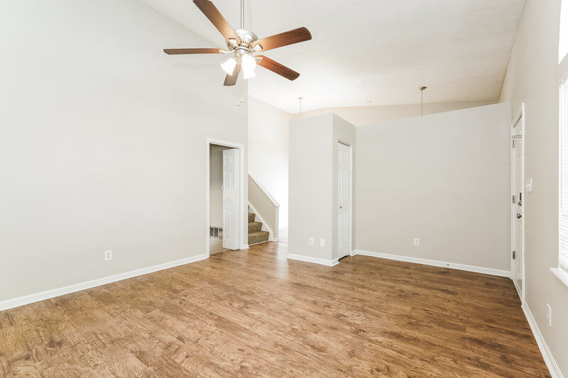 2,460/Mo, 11045 Amburg CT INDIANAPOLIS, IN 46235 Living Room View