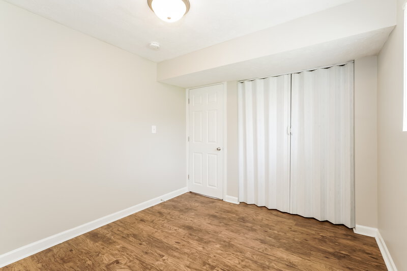 2,460/Mo, 11045 Amburg CT INDIANAPOLIS, IN 46235 Bedroom View 2