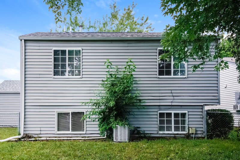 2,460/Mo, 11045 Amburg CT INDIANAPOLIS, IN 46235 Rear View