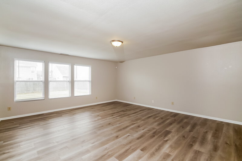 2,055/Mo, 2450 Autumn Rd Indianapolis, IN 46229 Family Room View