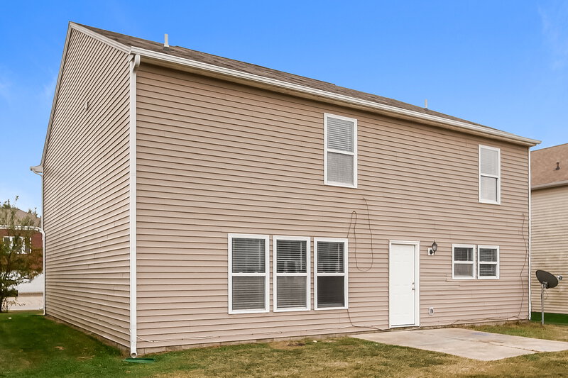 2,055/Mo, 2450 Autumn Rd Indianapolis, IN 46229 Rear View 2