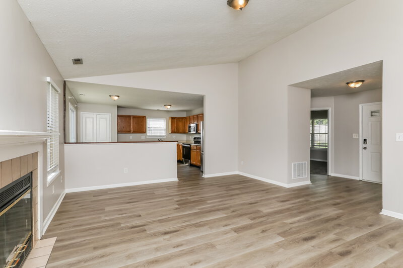 1,785/Mo, 1010 Killian Dr MOORESVILLE, IN 46158 Living Room View 2