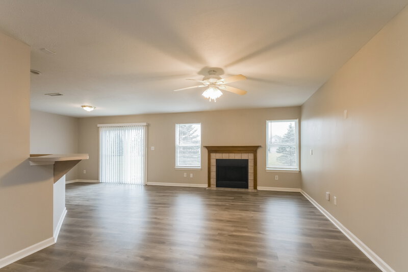 1,955/Mo, 443 Grabill Dr WESTFIELD, IN 46074 Living Room View