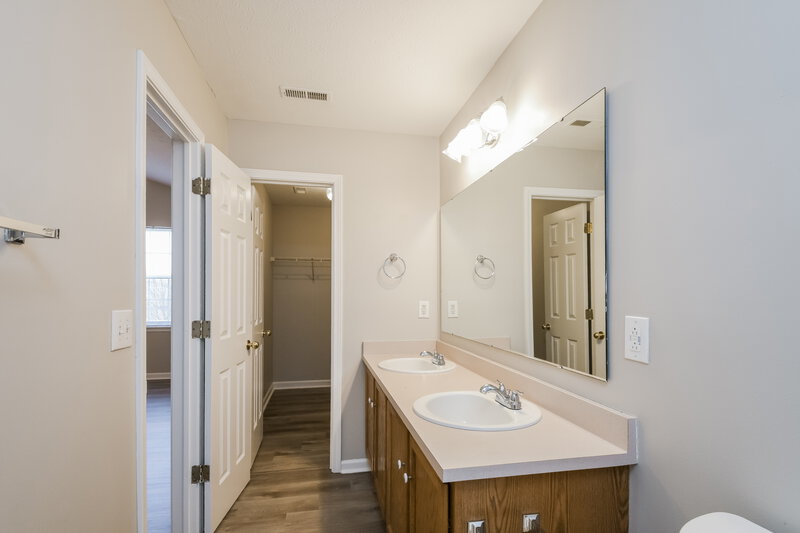 1,955/Mo, 443 Grabill Dr WESTFIELD, IN 46074 Bathroom View