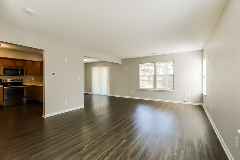 1,820/Mo, 3210 Montgomery Dr Indianapolis, IN 46227 Living Room View