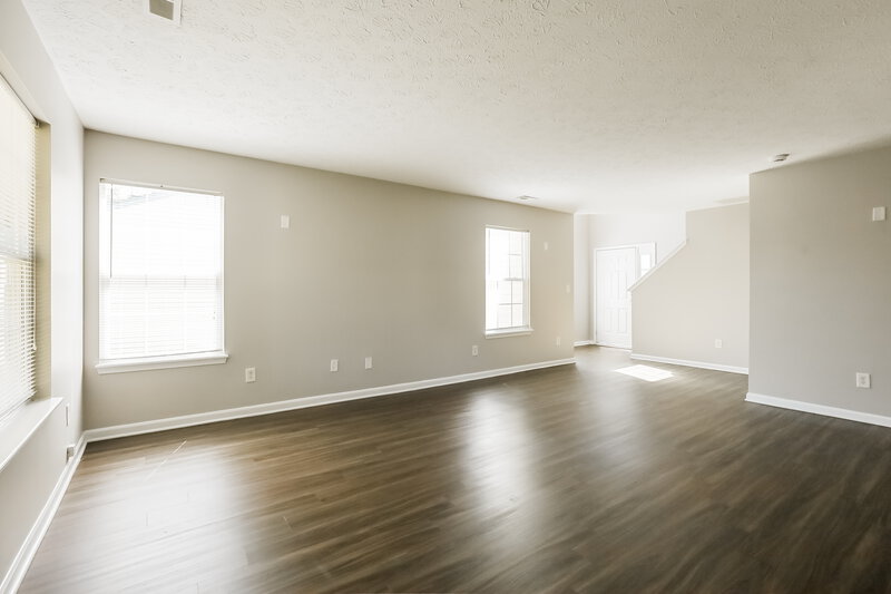 1,820/Mo, 3210 Montgomery Dr Indianapolis, IN 46227 Living Room View 2