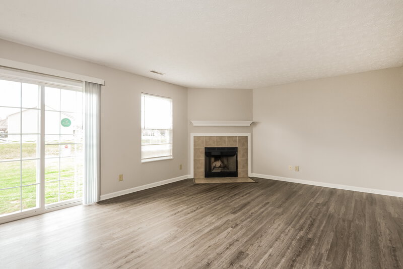 2,010/Mo, 8124 Painted Pony Dr Indianapolis, IN 46217 Family Room View